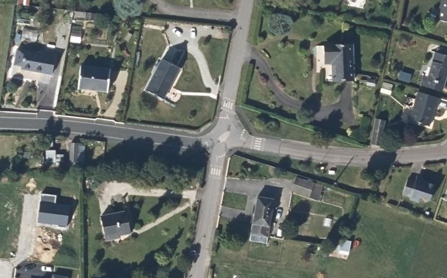 Vue aérienne du Mini-giratoire n°1097025953