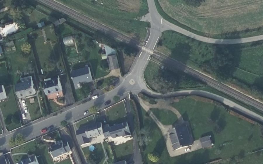 Vue aérienne du Mini-giratoire n°1097764697