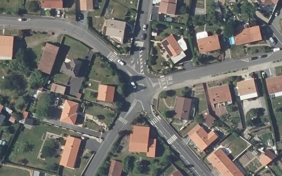 Vue aérienne du Mini-giratoire n°1098687199