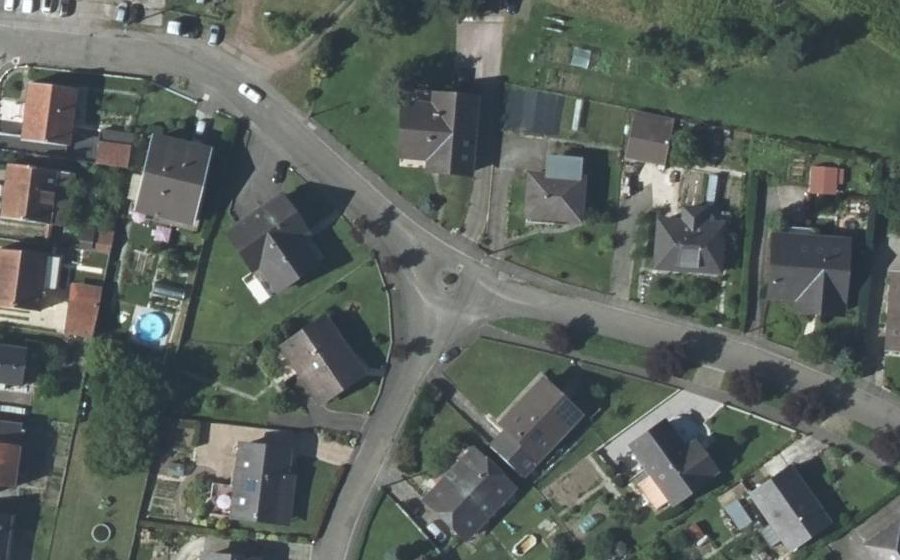 Vue aérienne du Mini-giratoire n°1104377461