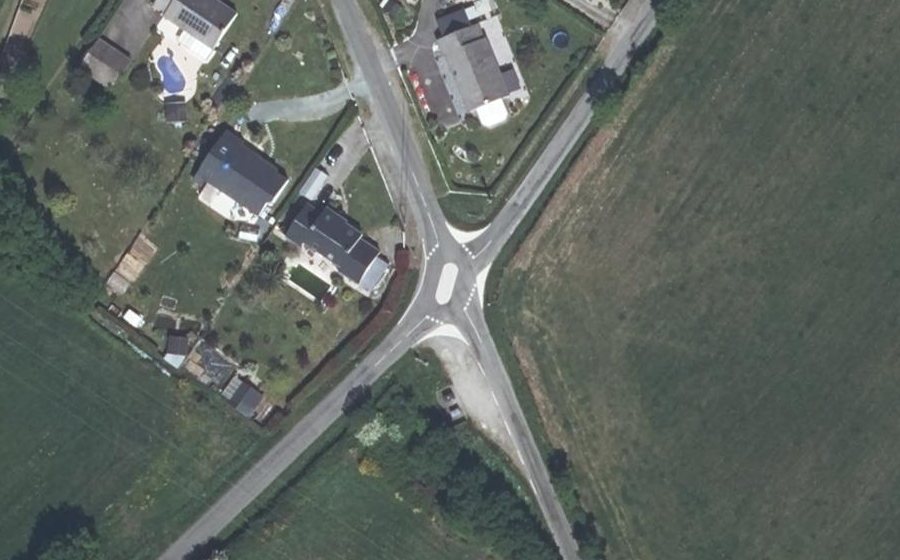 Vue aérienne du Mini-giratoire n°1104954202