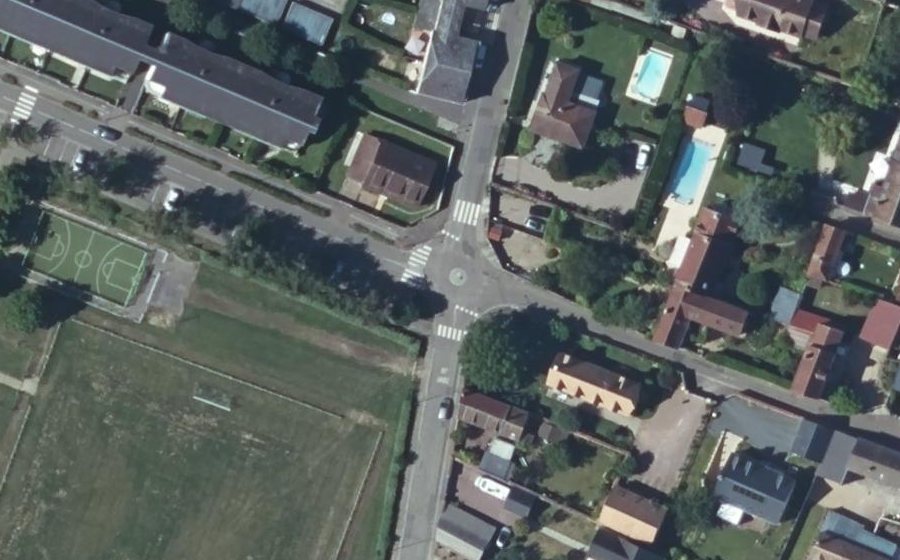 Vue aérienne du Mini-giratoire n°1105248550