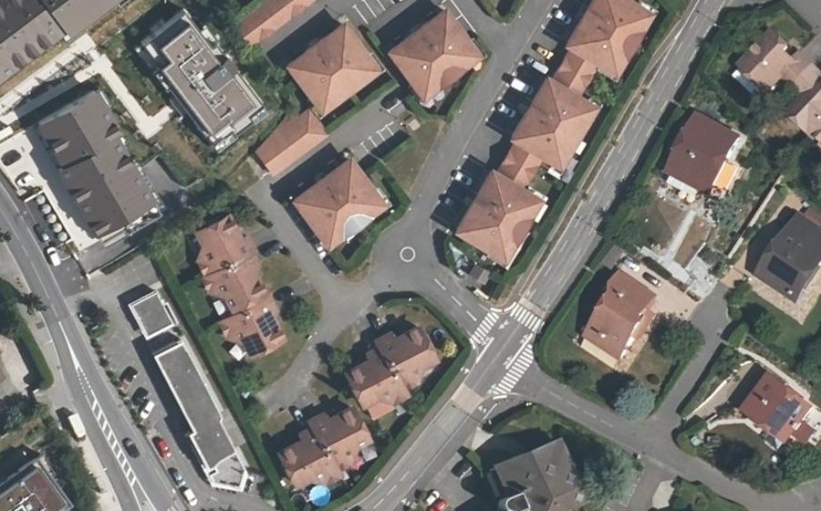 Vue aérienne du Mini-giratoire n°1106452757