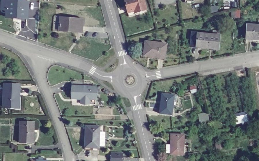 Vue aérienne du Mini-giratoire n°1106857462