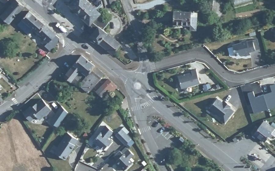 Vue aérienne du Mini-giratoire n°1110635921