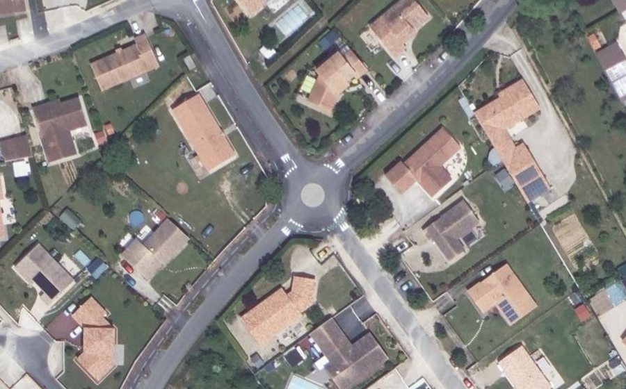 Vue aérienne du Mini-giratoire n°1117225576