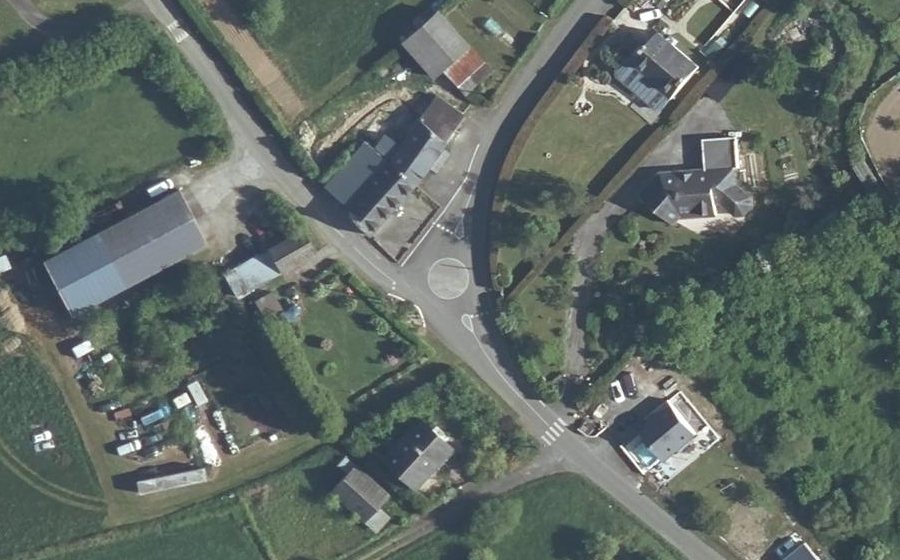Vue aérienne du Mini-giratoire n°1118408473