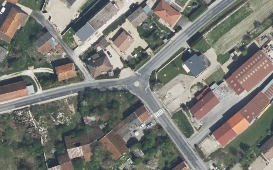 Vue aérienne du Mini-giratoire n°1125512675