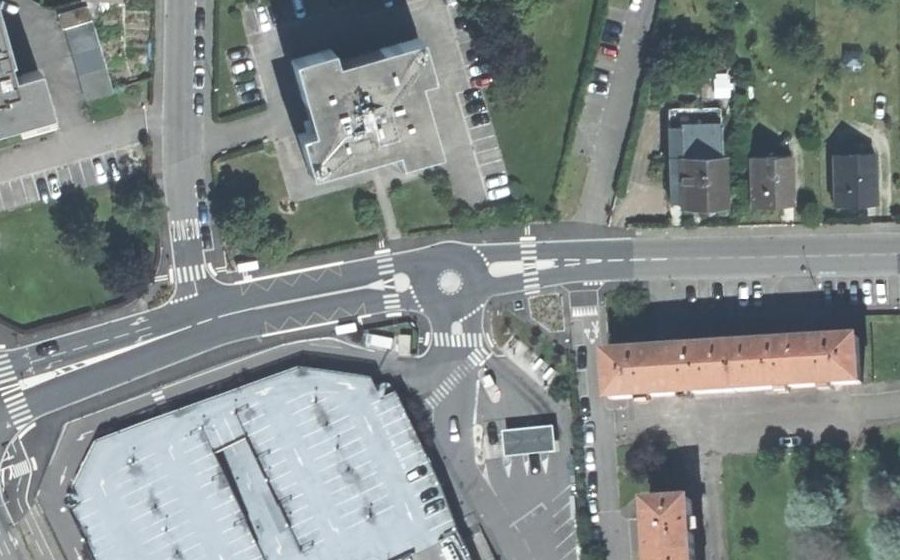 Vue aérienne du Mini-giratoire n°1126468798