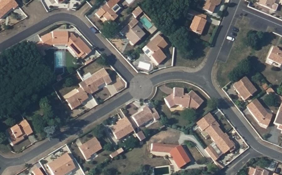 Vue aérienne du Mini-giratoire n°1134674533