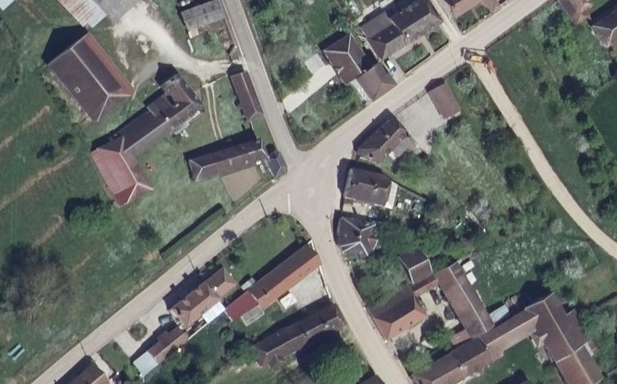 Vue aérienne du Mini-giratoire n°1136529754