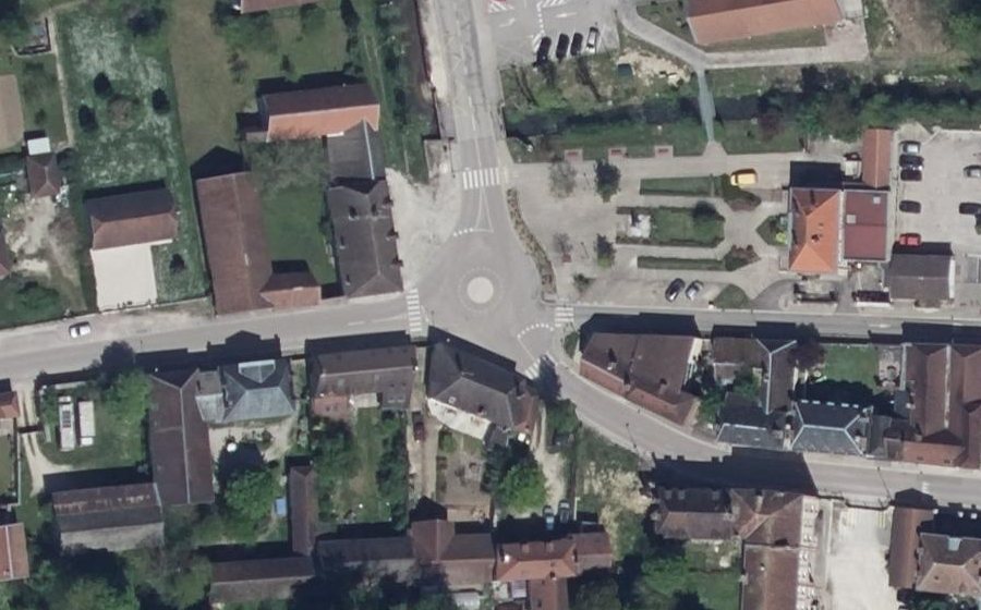 Vue aérienne du Mini-giratoire n°1136529861