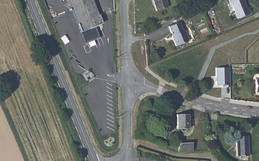 Vue aérienne du Mini-giratoire n°1139850598