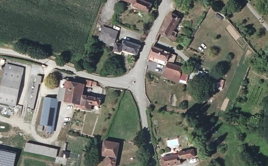 Vue aérienne du Mini-giratoire n°1142488137