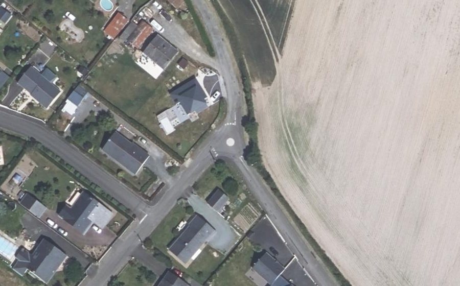 Vue aérienne du Mini-giratoire n°1146146397