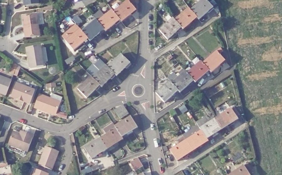 Vue aérienne du Mini-giratoire n°1151418409