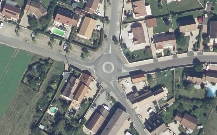 Vue aérienne du Mini-giratoire n°1151497983