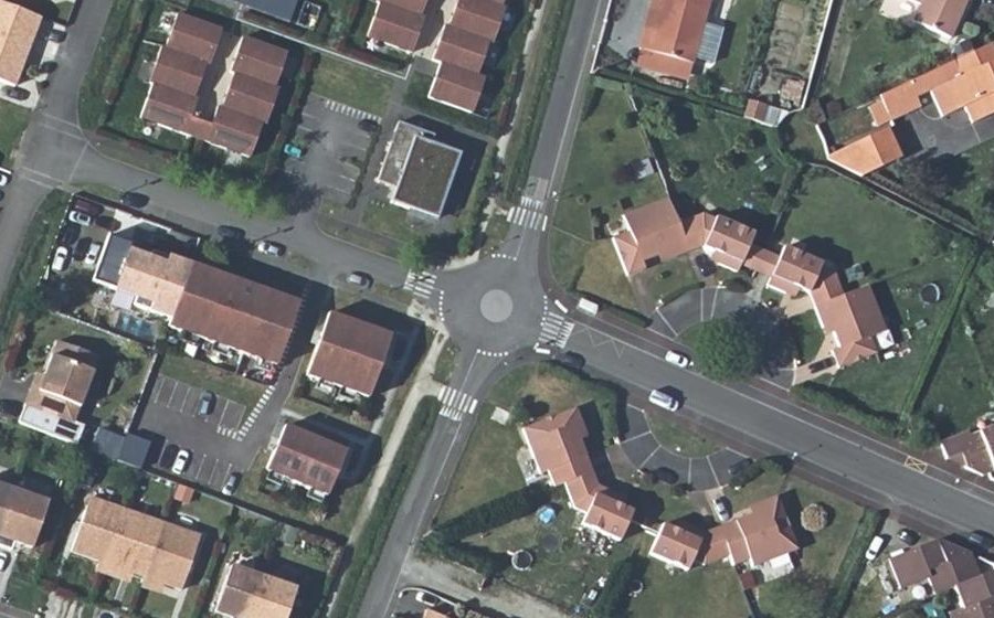 Vue aérienne du Mini-giratoire n°1157479863