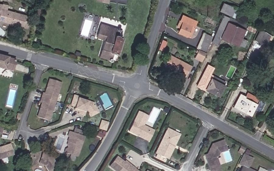Vue aérienne du Mini-giratoire n°1157778318