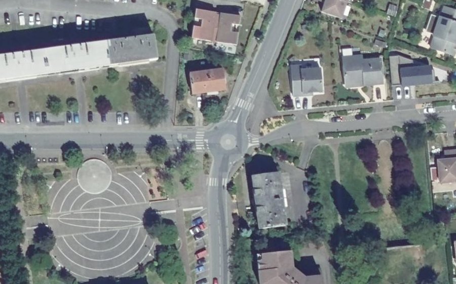 Vue aérienne du Mini-giratoire n°1161644779