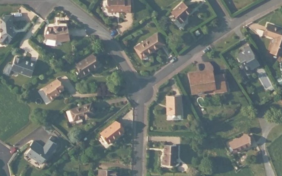 Vue aérienne du Mini-giratoire n°1177530251