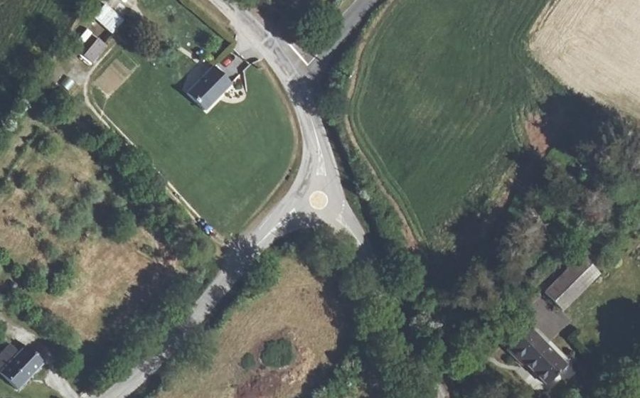 Vue aérienne du Mini-giratoire n°1195198403