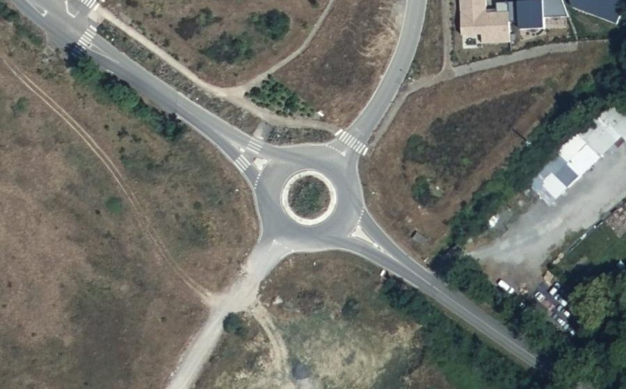 Vue aérienne du Rond-point anonyme n°1011962186