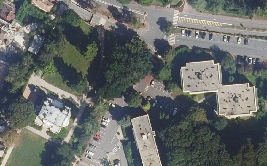 Vue aérienne du Mini-giratoire n°1199430625