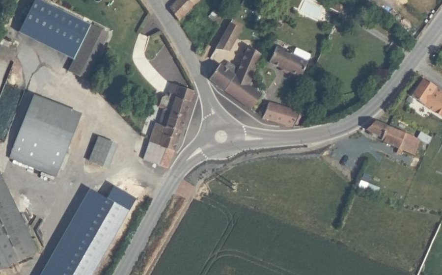 Vue aérienne du Rond-point anonyme n°1012134036