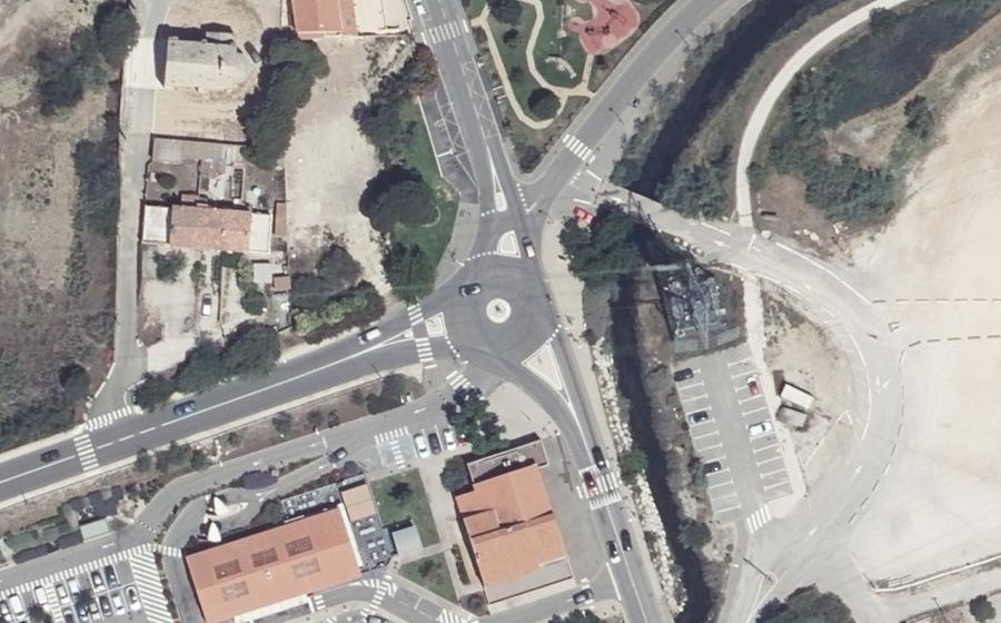 Vue aérienne du Rond-point anonyme n°1012219172