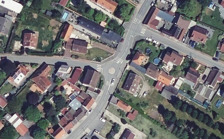 Vue aérienne du Mini-giratoire n°1230193291