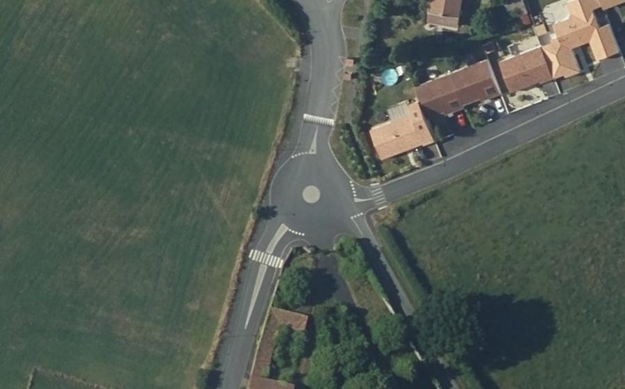 Vue aérienne du Mini-giratoire n°1232838265