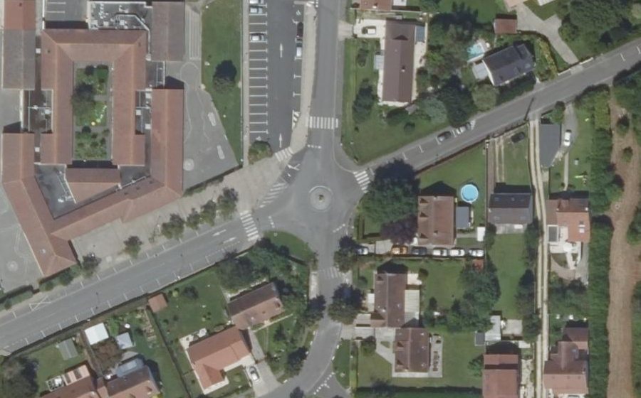 Vue aérienne du Mini-giratoire n°1235711852