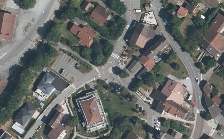 Vue aérienne du Mini-giratoire n°1240001323