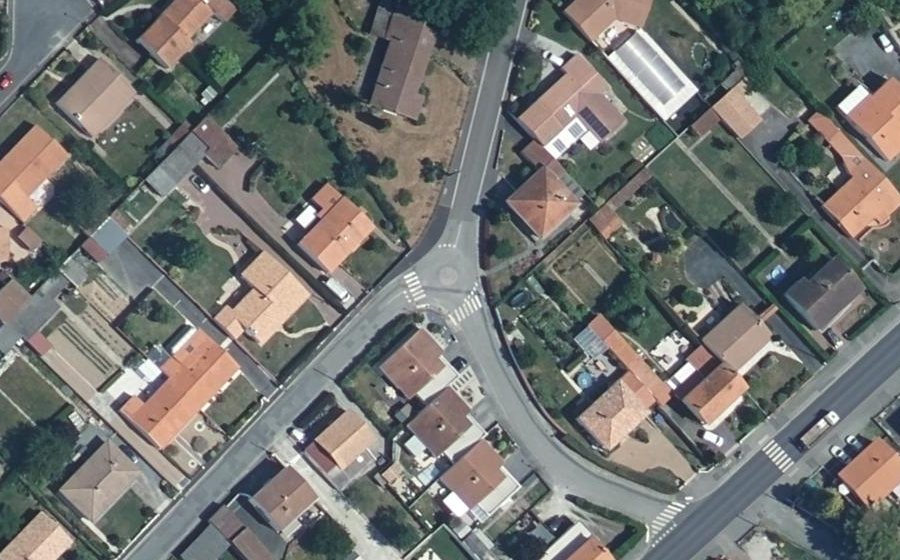 Vue aérienne du Mini-giratoire n°1240588953