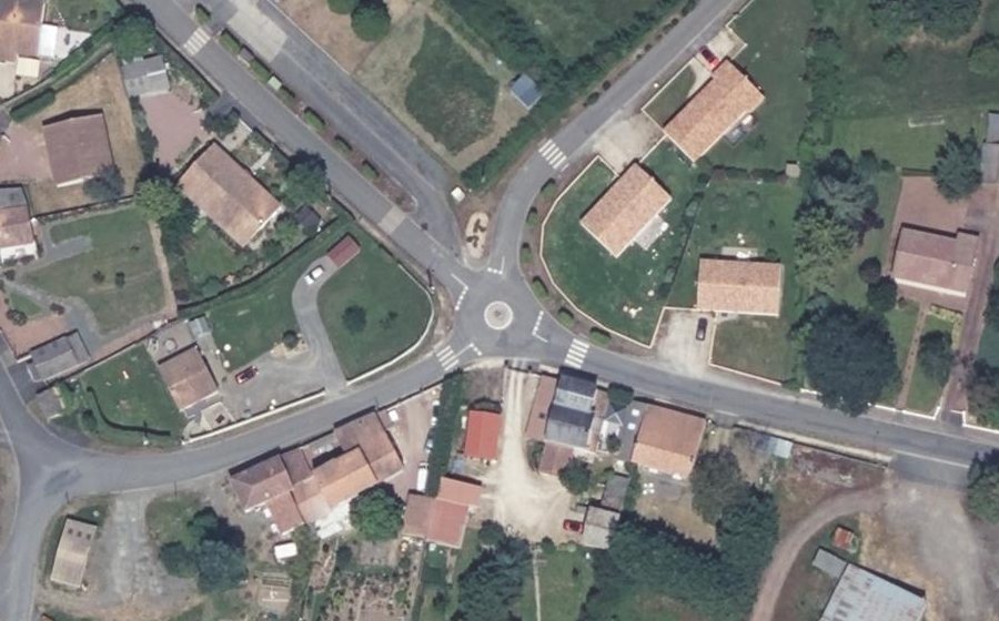 Vue aérienne du Mini-giratoire n°1261951003