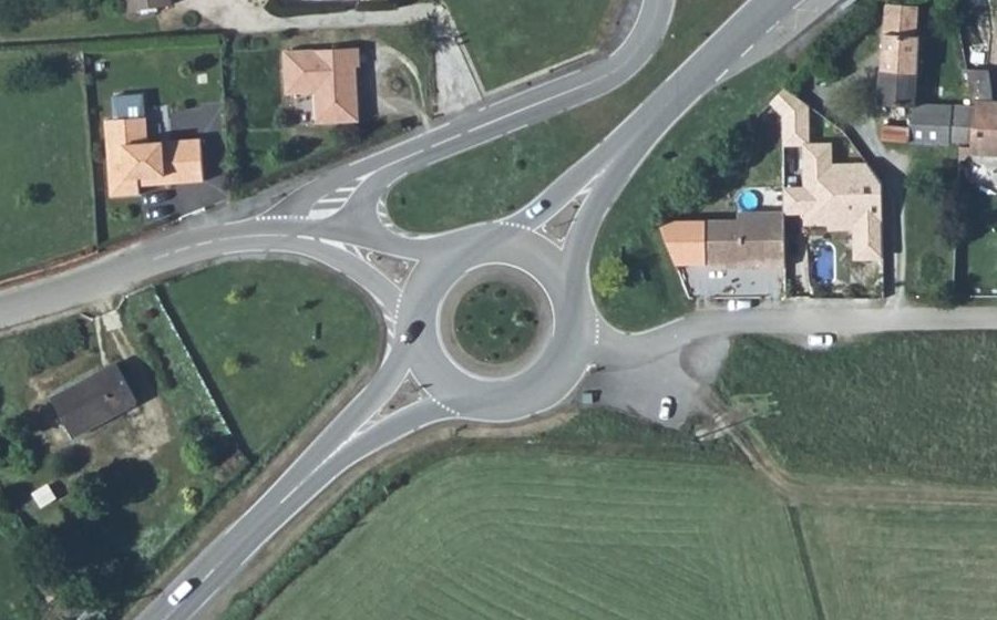 Vue aérienne du Rond-point anonyme n°101265225
