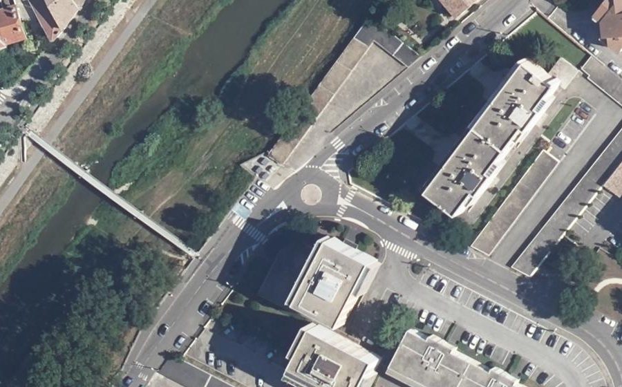 Vue aérienne du Mini-giratoire n°1294972558