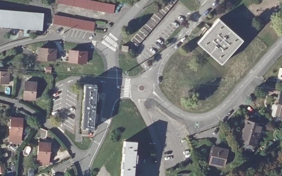 Vue aérienne du Mini-giratoire n°1295878674