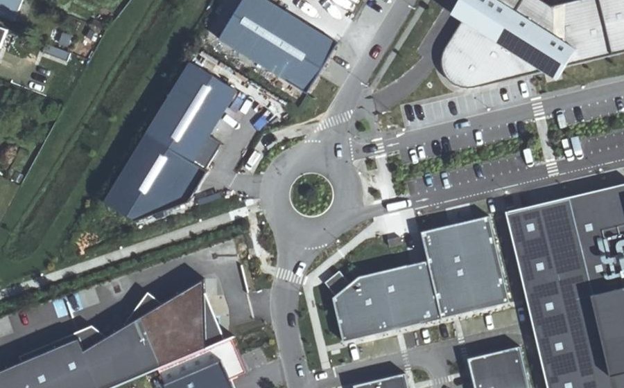 Vue aérienne du Rond-point anonyme n°1013256570