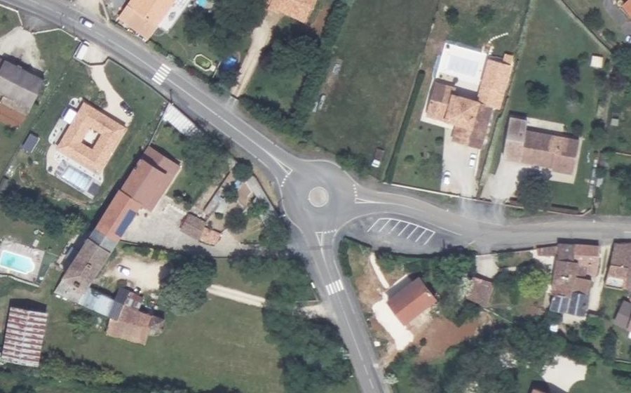 Vue aérienne du Mini-giratoire n°1327148277
