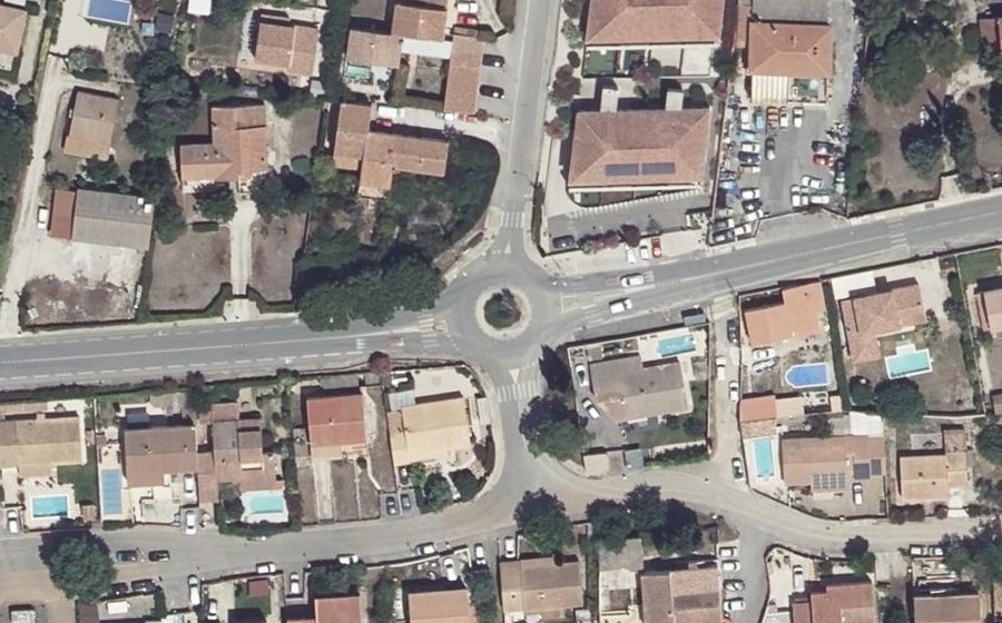 Vue aérienne du Rond-point anonyme n°1013320780