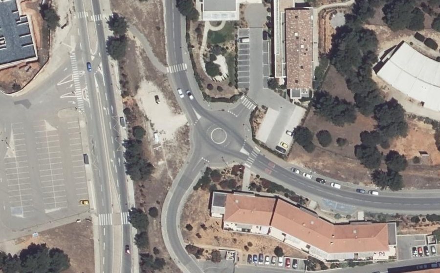 Vue aérienne du Rond-point anonyme n°1013449944