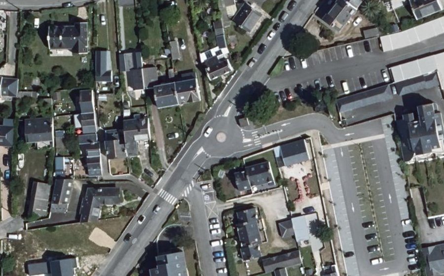 Vue aérienne du Rond-point anonyme n°1013477906