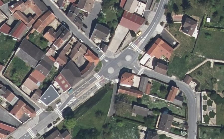 Vue aérienne du Mini-giratoire n°1369609897