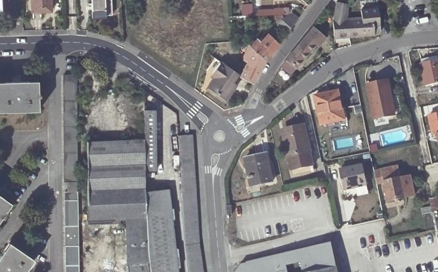Vue aérienne du Mini-giratoire n°1379237686