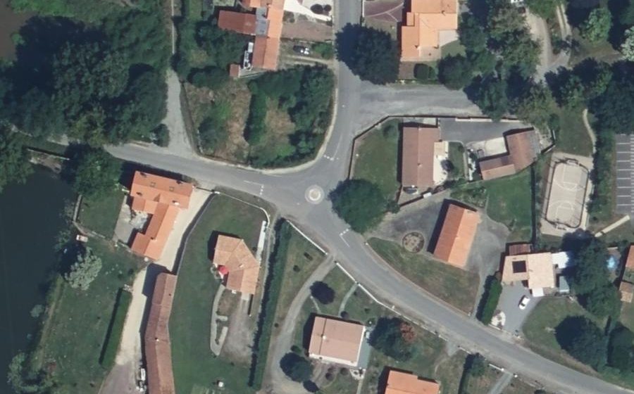Vue aérienne du Mini-giratoire n°1380369177