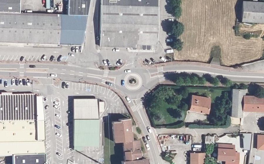 Vue aérienne du Rond-point anonyme n°10139818