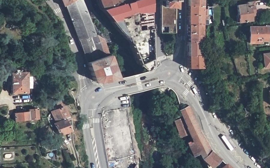 Vue aérienne du Rond-point anonyme n°10139826
