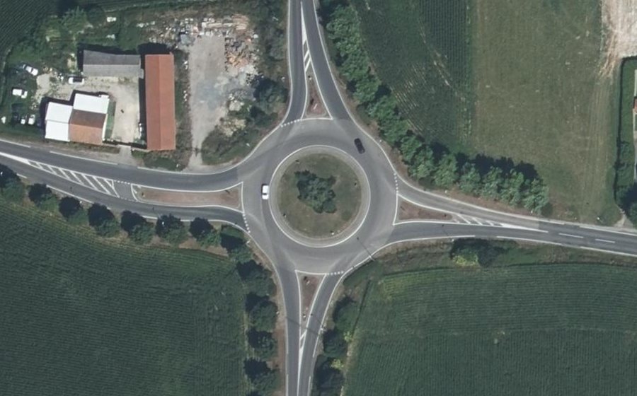 Vue aérienne du Rond-point anonyme n°10139880